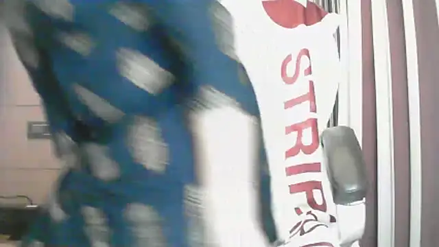 Snapshot of collage_hoty chatting on December 18, 2025, 4:55 pm collage hoty online show from December 18, 2025, 4:55 pm