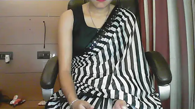 Snapshot of collage_hoty chatting on November 27, 2025, 4:40 pm collage hoty online show from November 27, 2025, 4:40 pm