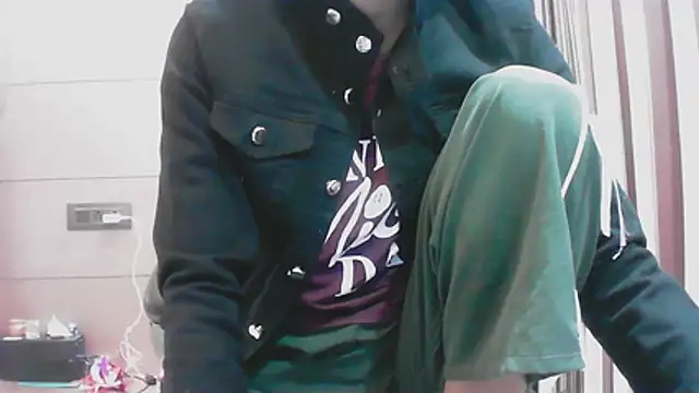 Snapshot of collage_hoty chatting on November 18, 2025, 4:43 pm collage hoty online show from November 18, 2025, 4:43 pm