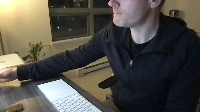 Snapshot of Gingerbushguy chatting on December 2, 2024, 7:09 am Gingerbushguy online show from December 2, 2024, 7:09 am