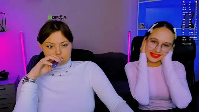 nikole kitt online show from November 12, 2025, 8:12 pm