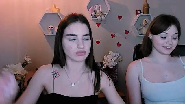 nikole kitt online show from March 13, 2025, 1:43 am