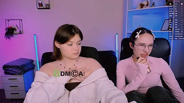 nikole kitt online show from November 16, 2025, 8:02 pm