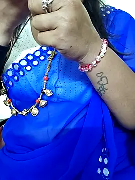 gaurika18 online show from November 20, 2025, 10:49 am