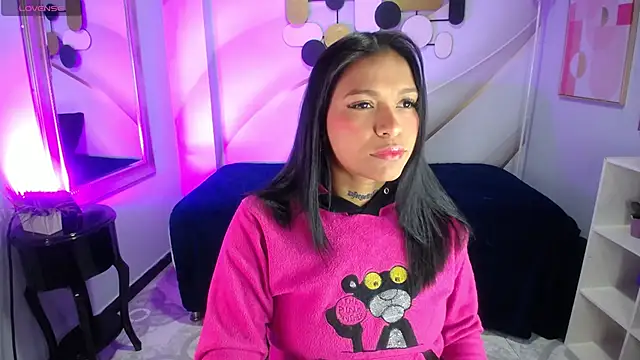 samantha simur online show from October 15, 2025, 11:51 am