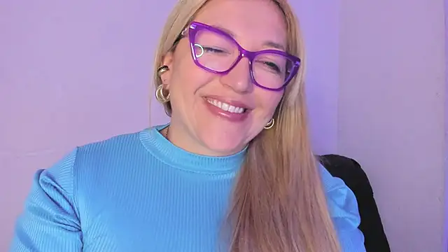 Naty Mature  online show from October 10, 2025, 11:16 pm