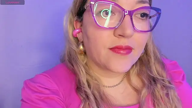 Naty Mature  online show from February 13, 2026, 6:30 pm