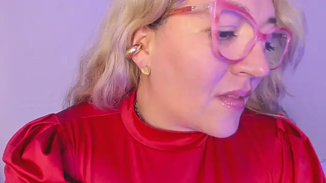 Naty Mature  online show from November 1, 2025, 1:45 am