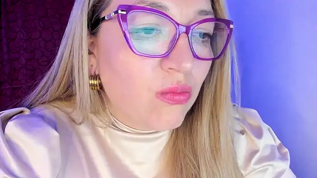 Naty Mature  online show from September 13, 2025, 12:21 am