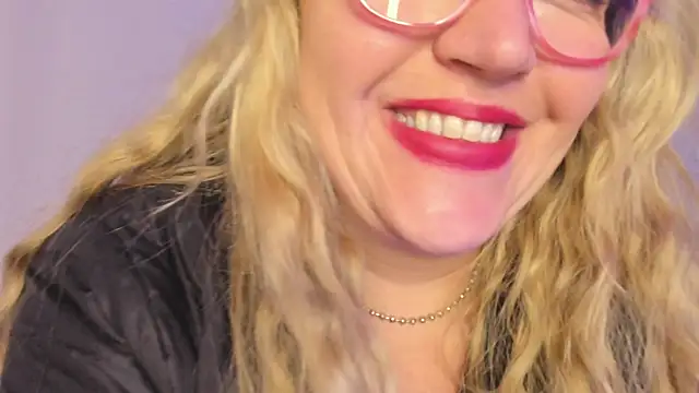 Naty Mature  online show from December 4, 2025, 4:11 am