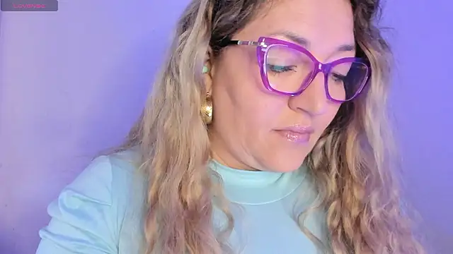 Naty Mature  online show from March 17, 2026, 6:22 pm