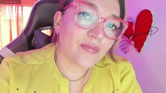 Naty Mature  online show from March 20, 2025, 3:14 pm