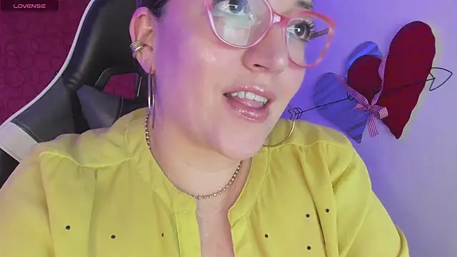 Naty Mature  online show from March 21, 2025, 2:07 am