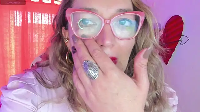 Naty Mature  online show from March 12, 2025, 9:13 pm