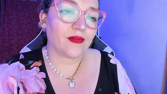 Naty Mature  online show from September 10, 2025, 1:26 am