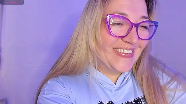 Naty Mature  online show from February 1, 2026, 7:23 pm