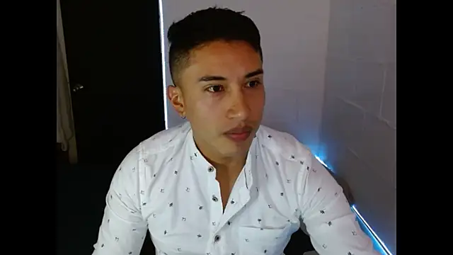 Snapshot of Davixx258 chatting on February 25, 2025, 8:42 pm Davixx258 online show from February 25, 2025, 8:42 pm