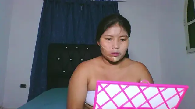 JenniferChian online show from April 21, 2026, 11:55 pm