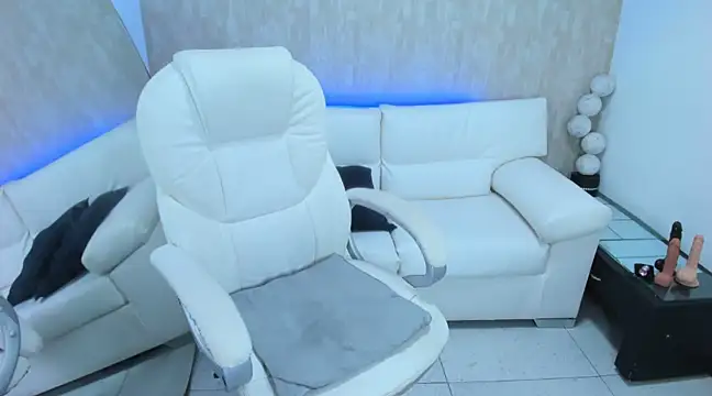 Snapshot of meggan_77 chatting on February 27, 2025, 4:02 am meggan 77 online show from February 27, 2025, 4:02 am