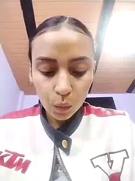 Snapshot of emma_ambar chatting on February 19, 2025, 12:46 am emma ambar online show from February 19, 2025, 12:46 am