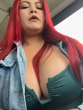 Snapshot of lia_moon77 chatting on November 9, 2025, 7:40 pm lia moon77 online show from November 9, 2025, 7:40 pm