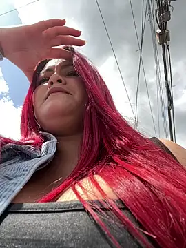 Snapshot of lia_moon77 chatting on December 14, 2025, 4:56 pm lia moon77 online show from December 14, 2025, 4:56 pm