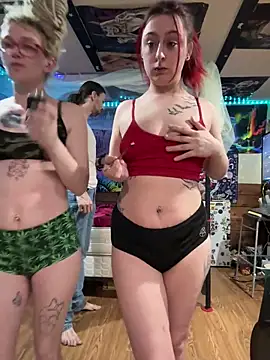 NovaLove2002 online show from March 4, 2025, 4:49 am