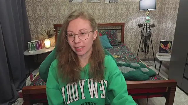 Lill Mary online show from March 26, 2026, 2:43 am