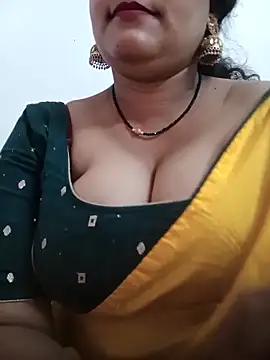 Nyra-23 online show from April 4, 2026, 8:43 am