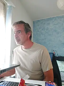 Snapshot of Marcolino183 chatting on June 18, 2026, 7:29 am Marcolino183 online show from June 18, 2026, 7:29 am