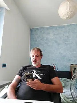 Snapshot of Marcolino183 chatting on June 15, 2026, 3:34 pm Marcolino183 online show from June 15, 2026, 3:34 pm