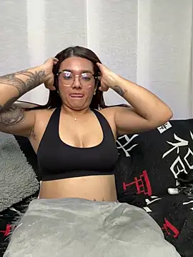 Snapshot of camianddanna chatting on March 19, 2025, 1:43 am camianddanna online show from March 19, 2025, 1:43 am