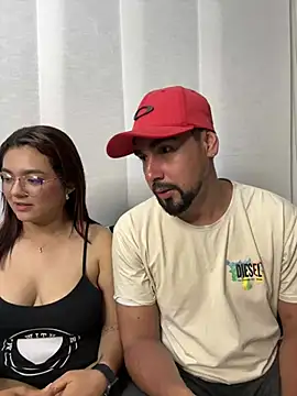 Snapshot of camianddanna chatting on March 12, 2025, 4:19 am camianddanna online show from March 12, 2025, 4:19 am