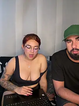 Snapshot of camianddanna chatting on December 25, 2024, 11:53 pm camianddanna online show from December 25, 2024, 11:53 pm