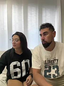 Snapshot of camianddanna chatting on February 9, 2025, 7:09 pm camianddanna online show from February 9, 2025, 7:09 pm