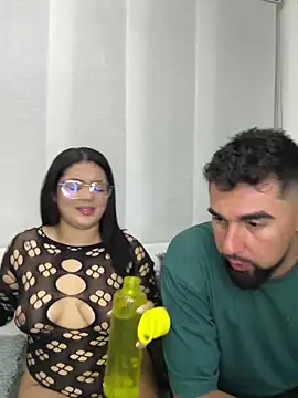 Snapshot of camianddanna chatting on January 18, 2025, 1:30 am camianddanna online show from January 18, 2025, 1:30 am