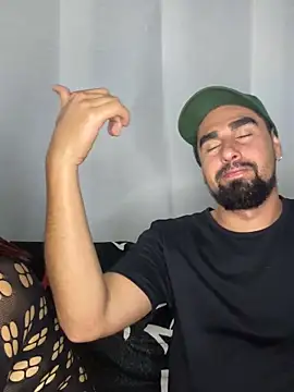 Snapshot of camianddanna chatting on December 17, 2024, 3:28 am camianddanna online show from December 17, 2024, 3:28 am