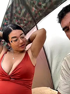 Snapshot of camianddanna chatting on September 14, 2025, 4:29 pm camianddanna online show from September 14, 2025, 4:29 pm