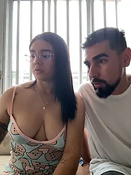 Snapshot of camianddanna chatting on September 21, 2025, 6:46 pm camianddanna online show from September 21, 2025, 6:46 pm