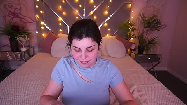 MirandaWong online show from March 1, 2026, 6:57 am