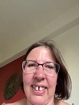 Snapshot of B_Bonya_m chatting on February 12, 2025, 2:45 am B Bonya m online show from February 12, 2025, 2:45 am