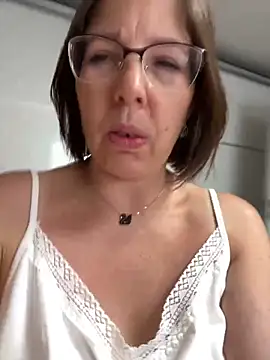 Snapshot of B_Bonya_m chatting on March 3, 2025, 5:26 am B Bonya m online show from March 3, 2025, 5:26 am