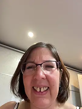 Snapshot of B_Bonya_m chatting on March 13, 2025, 4:27 am B Bonya m online show from March 13, 2025, 4:27 am