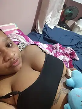 Snapshot of vic_pretynhaa chatting on June 24, 2026, 1:32 pm vic pretynhaa online show from June 24, 2026, 1:32 pm