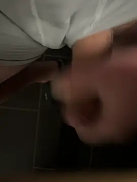 Snapshot of derderdockhat chatting on December 9, 2024, 5:08 pm derderdockhat online show from December 9, 2024, 5:08 pm