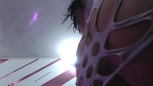 Snapshot of Kitten_Hot_ chatting on September 30, 2025, 4:35 pm Kitten Hot online show from September 30, 2025, 4:35 pm