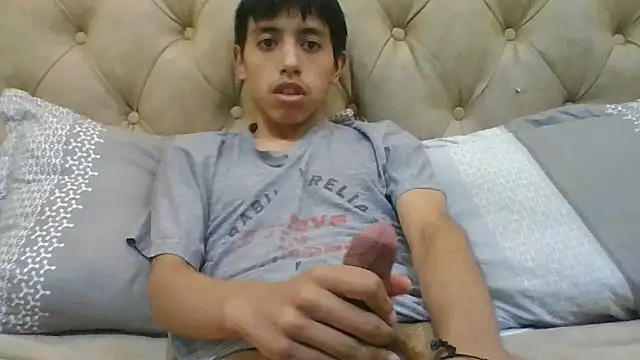 Snapshot of danuel23 chatting on December 11, 2024, 8:07 pm danuel23 online show from December 11, 2024, 8:07 pm