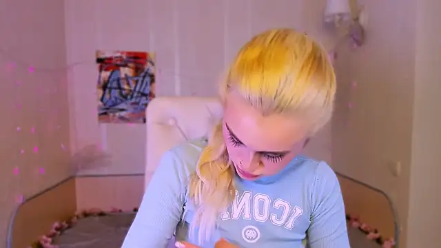  Ravenaa online show from November 3, 2025, 1:47 pm