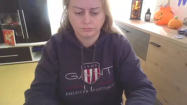 Meliss Official9 online show from October 8, 2025, 7:32 am