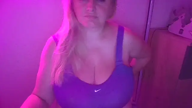 Snapshot of Meliss_Official9 chatting on July 11, 2026, 7:03 pm Meliss Official9 online show from July 11, 2026, 7:03 pm